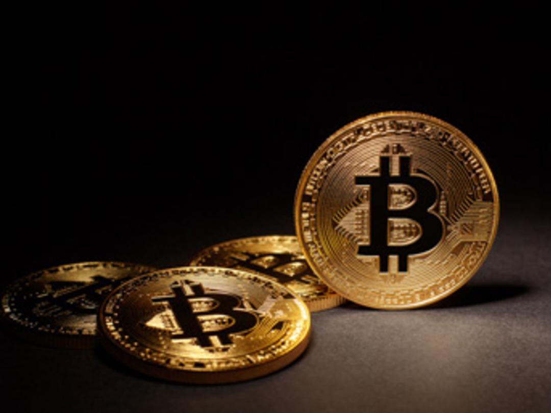 &Uuml;nl&uuml; milyarderden sanal para uyarısı