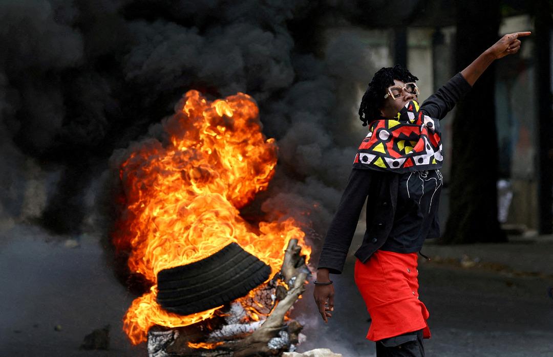 2024-12-24T202851Z_1174198818_RC2A0BA48783_RTRMADP_3_MOZAMBIQUE-POLITICS-UNREST