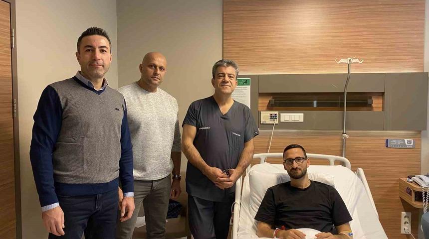 Antalyasporlu futbolcu Erdoğan Yeşilyurt ameliyat oldu