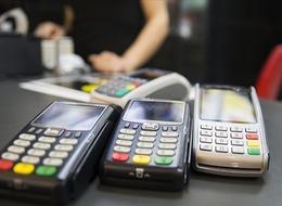 Kredi kartında komisyon tarihe karışıyor! Kimi esnaf ek ücret talep ediyor kimi etmiyordu, hepsi genelgeyle uyarıldı: Sigara satışlarına bakanlık ayarı