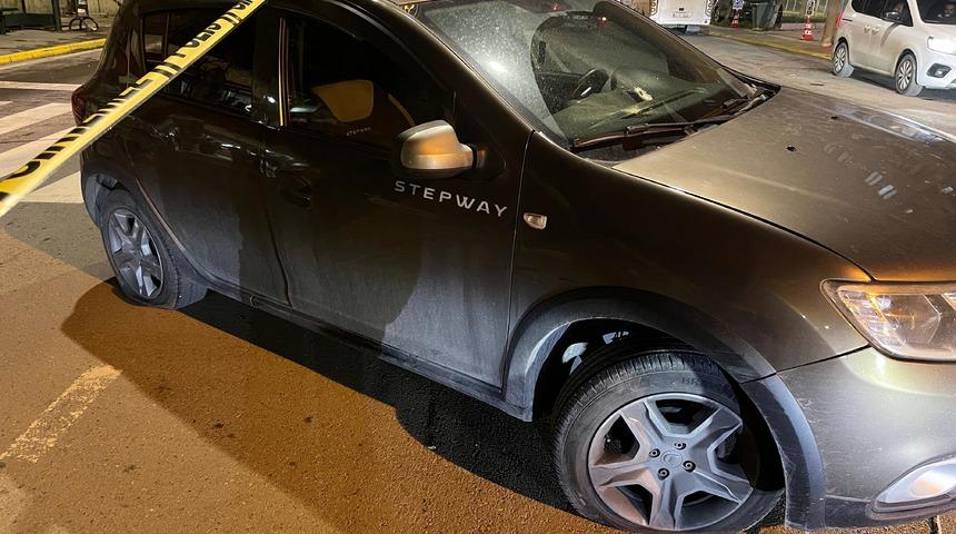 Trafikte tartışan sürücüler birbirlerine ateş açtı! Yoldan geçen kadın vuruldu