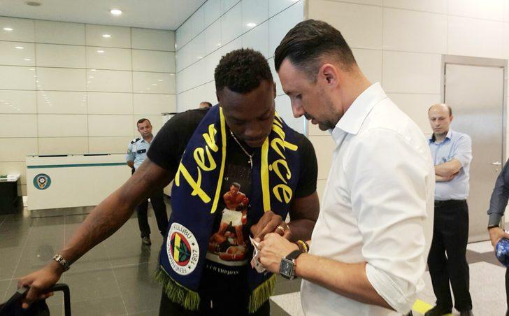  Fenerbahçe'de Carlos Kameni ile yollar ayrılıyor G2