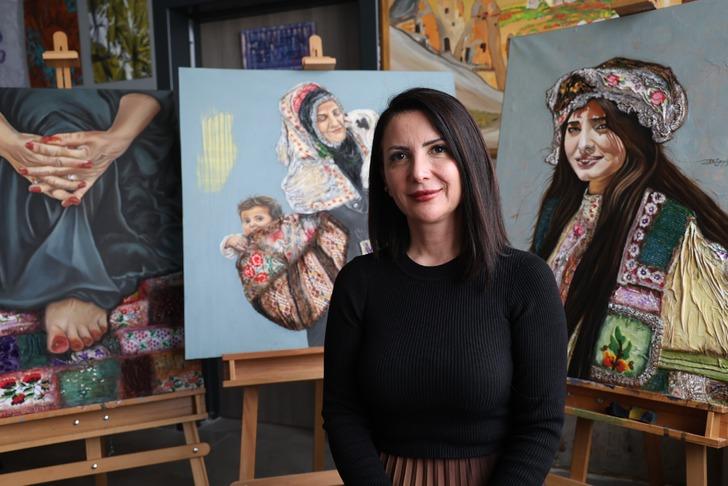 Anneannesinin 100 yıllık çeyiz sandığı ilham kaynağı oldu! Eserleri Paris'te yoğun ilgi gördü