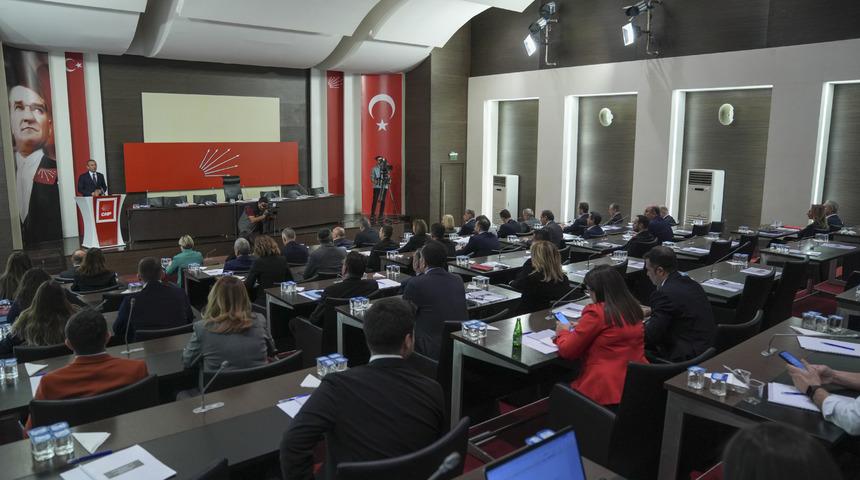 CHP Kars Milletvekili İnan Akgün Alp, kesin ihraç istemiyle disiplin kuruluna sevk edildi