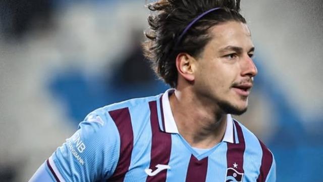 Ünlü futbolcu Enis Destan nişanlandı! Annesi gelinini istemedi! Yaş farkı çileden çıkardı