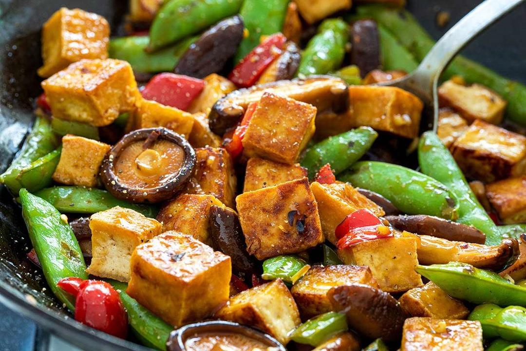 Spicy-Tofu-Stirfry-METHOD-10-50c90297cbc840ba9927452d47c7e775