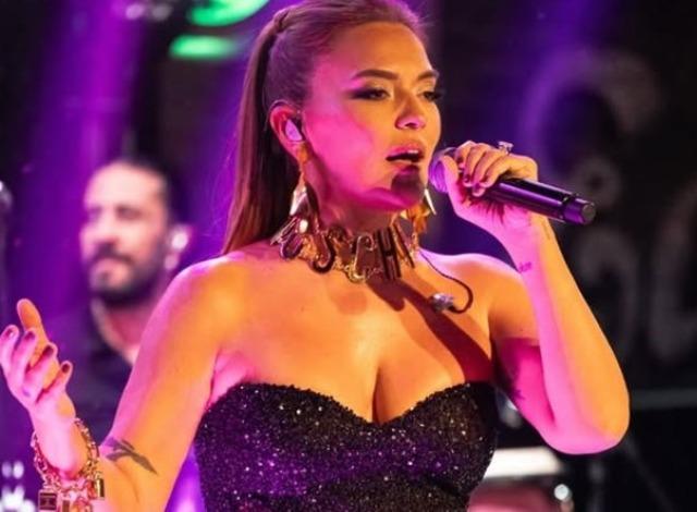 Verdiği kilolarla gündemdeydi! Demet Akalın'ın yüzündeki değişim dikkat çekti! 'Tanıyamadık'