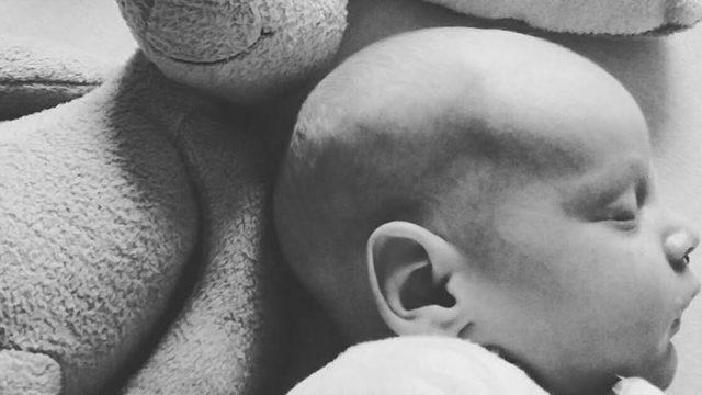 Öpücük yüzünden yaşam savaşı veriyor