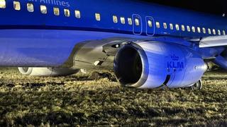 Norveç'e acil iniş yapan yolcu uçağı pistten çıktı