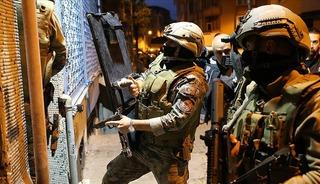 Bayrampaşa ve G&uuml;ng&ouml;ren'de narkotik operasyonu! 6 ş&uuml;pheli g&ouml;zaltında
