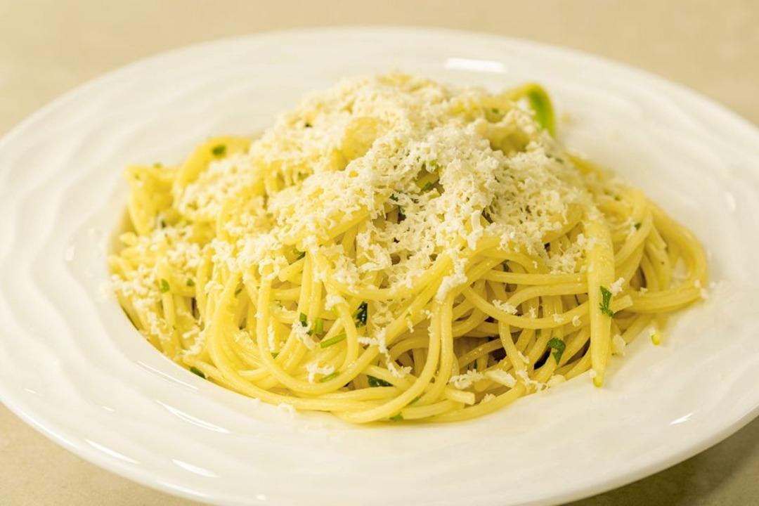 limonlu-kabakli-spagetti-yemekcom