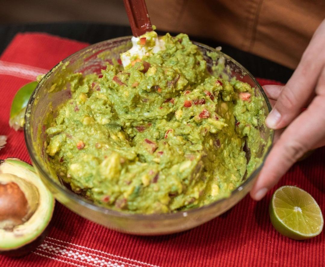 guacamole-sos-tarifi-guacamole-sos-nasıl-yapılır-guacamole-sos-nedir-guacamole-nedir-avokado-sos-tarifi-1140x936