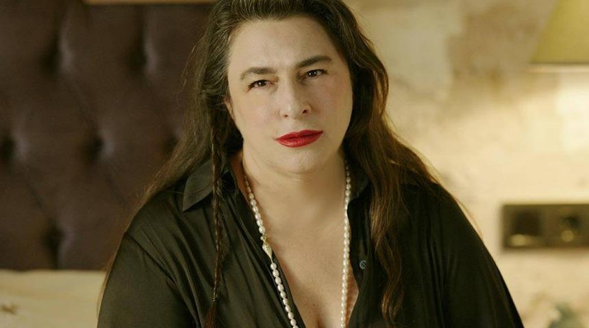 Esra Dermancıoğlu "İstanbul'daki evimi kapattım" deyince Fatih Altaylı şaşırdı: Nerede kalıyorsun? Fransa'ya yerleşti! 