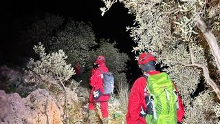 Antalya'da dağlık alanda mahsur kalan 3 kişi kurtarıldı