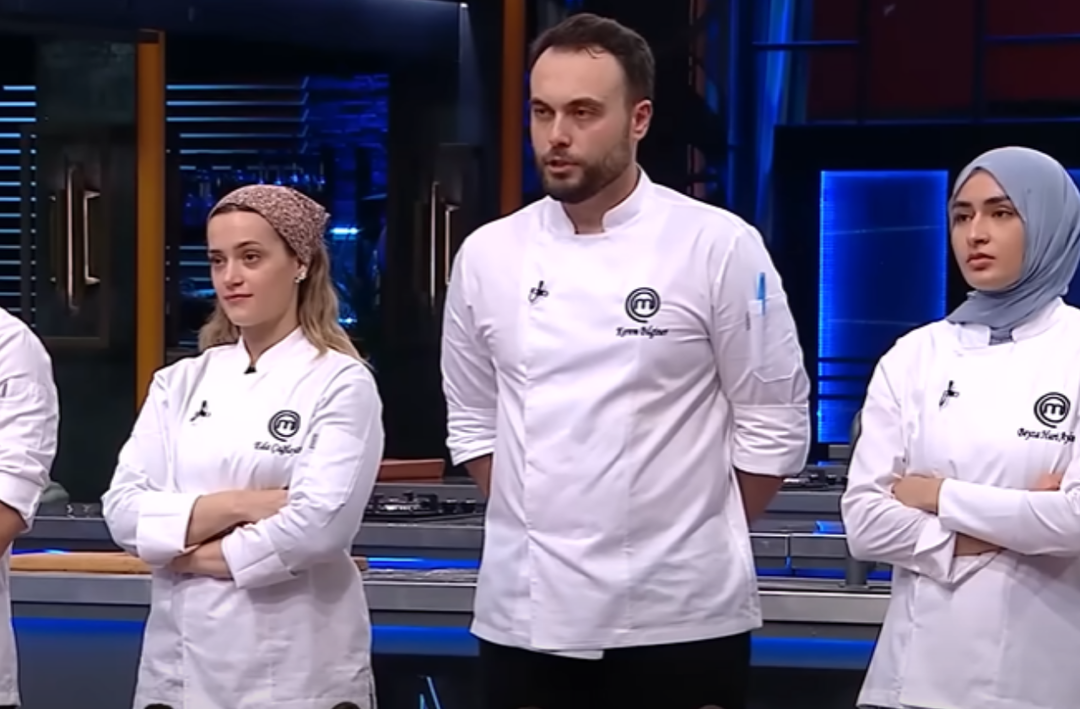 MasterChef'te d&ouml;rd&uuml;nc&uuml; ve son finalist belli oldu! Sevilen isim şampiyonluğa veda etti... Final b&ouml;l&uuml;m&uuml; ne zaman yayınlanacak? 