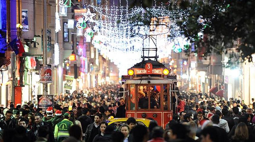 İstanbul'da yılbaşı önlemleri açıklandı! 60 binden fazla personel görev alacak: Yasak 08.00 itibarıyla başladı