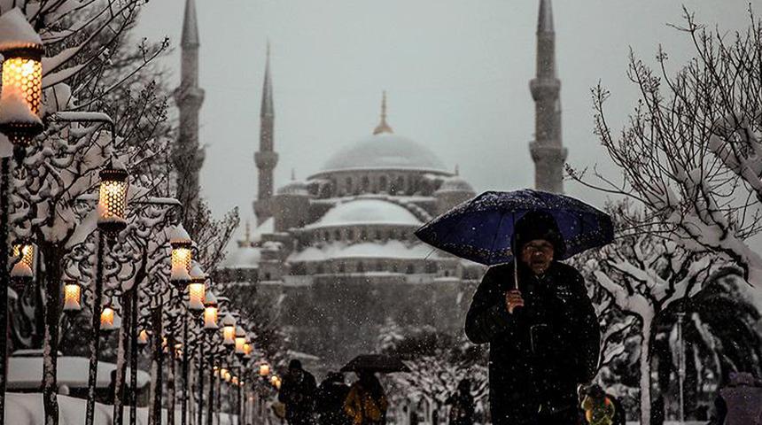 2025'e bahara girer gibi giriş... Yılın ilk gününde güneşli havayı görenlere Prof. Dr. Orhan Şen kar tarihi verdi!