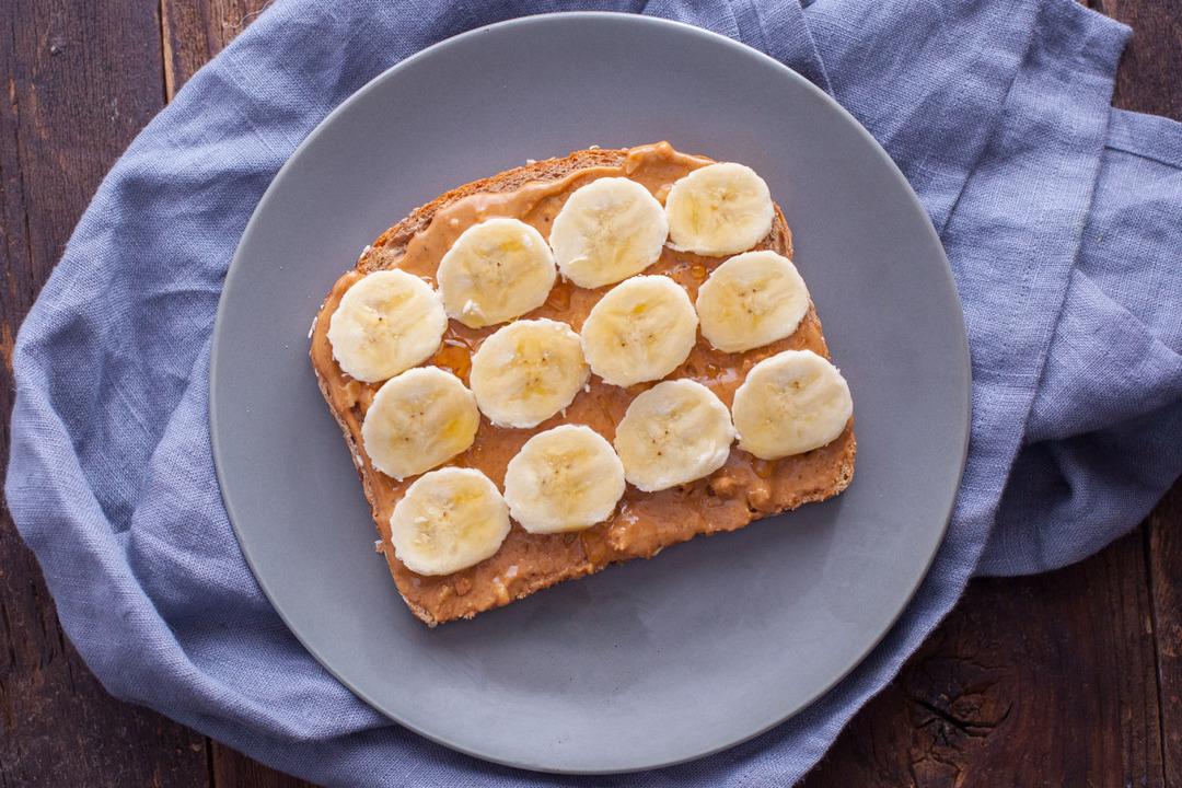 THEZJa5MSmuzuSu4Y4LM_peanut-butter-banana-toast-1296