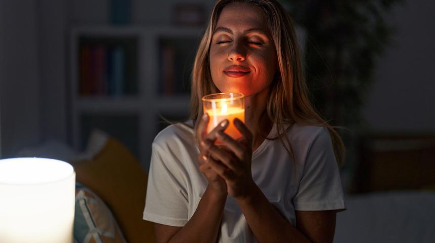 Kokulu mum nasıl yapılır? Kokulu mum yapımı malzemeleri nelerdir? Evde kokulu mum yapımı