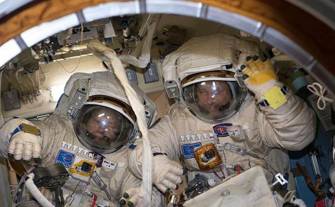 Uzayda rekor kırdılar, anteni yanlış taktılar!