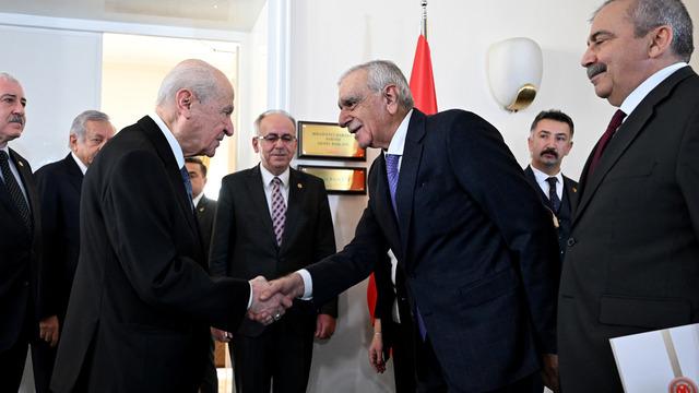 DEM Parti'nin 3 talebi! Devlet Bahçeli'ye ve Numan Kurtulmuş'a iletildi... Af mı geliyor?