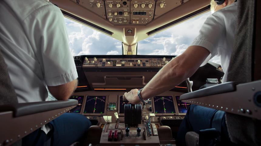 Uçaklarda otomatik pilot (otopilot) nedir, nasıl çalışır ve ne zaman devreye girer? Otomatik pilot uçağı indirir mi?