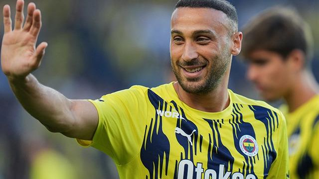 Fenerbahçe'de Cenk Tosun'a Süper Lig ekibi talip oldu! Görüşmelerin başladığı esnada milli futbolcudan net cevap geldi