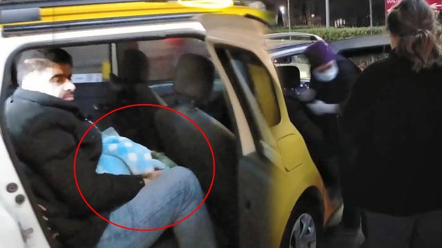 Bursa'da görülmemiş olay! Taksi seyir halindeyken doğum yaptı, şoför o anki heyecanını anlattı: 'Arkama baktığımda doğduğunu fark ettim'