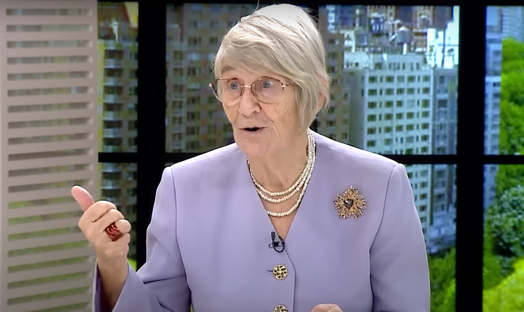 Canan Karatay bu kez de Bill Gates'a kafa tuttu! "B&uuml;t&uuml;n aşılara karşıyım" dedi ve ekledi: Hepsi &ccedil;ok tehlikeli!