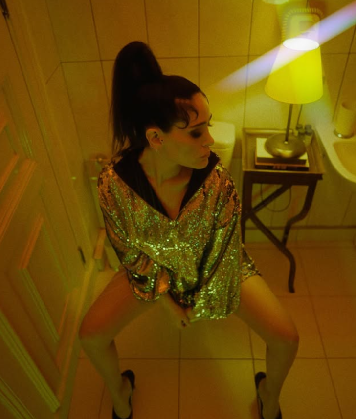 Mayolu videosu olay olmuştu! Türkücü Mahmut Tuncer'in kızı yine pozlarıyla gündemde... G1