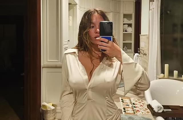 Sydney Sweeney jet ski üzerinde sere serpe uzandı! Pozuyla olay oldu