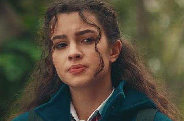 19 yaşındaki Su Burcu Yazgı Coşkun pozlarıyla olay oldu! Süper minisiyle boy gösterdi