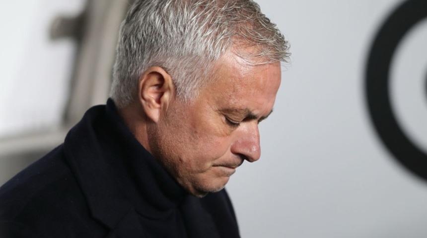 Mourinho Galatasaray ile ilgili o soruyu duyunca çılgına döndü! Canlı yayında röportajı terk etti