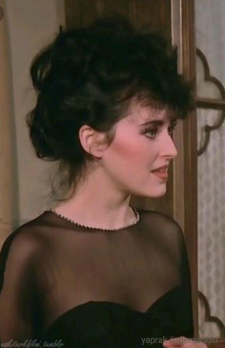 Yaprak Özdemiroğlu’nun 61 yaşında değişmeyen güzelliği... Şekerpare’nin unutulmaz yıldızının son hali gündemde G1