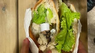 Trabzonsporlu taraftarlar, stada sandviç içinde meşale sokmaya çalışırken yakalandı