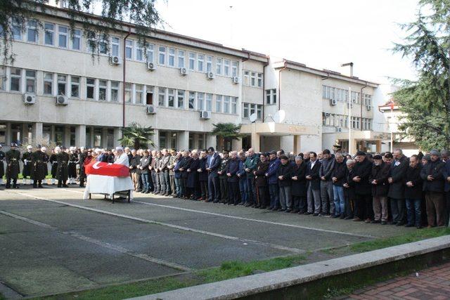 Emekli Albay Hacıahmetoğlu için Trabzon’da askeri tören düzenlendi