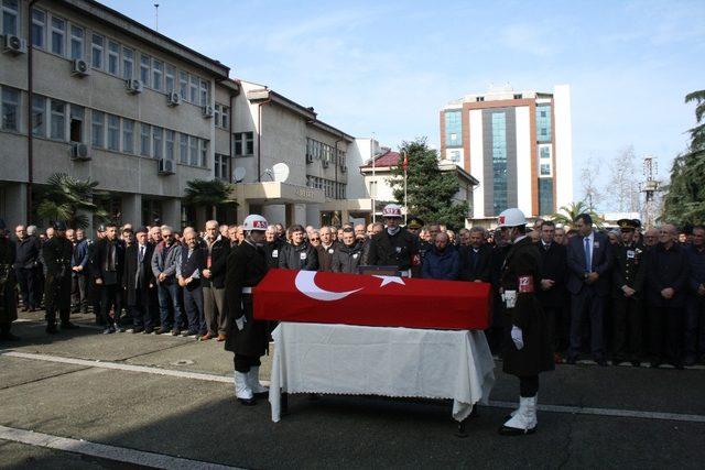 Emekli Albay Hacıahmetoğlu için Trabzon’da askeri tören düzenlendi