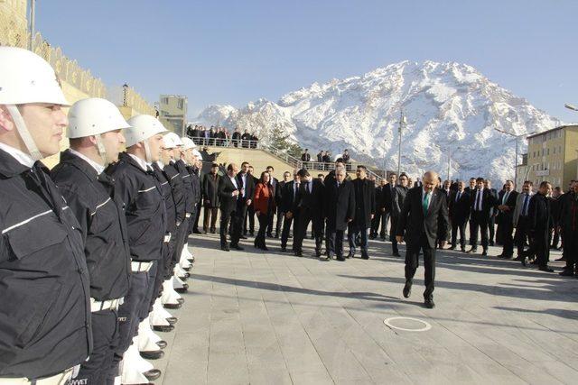 Başbakan Yardımcısı Işık Hakkari’de