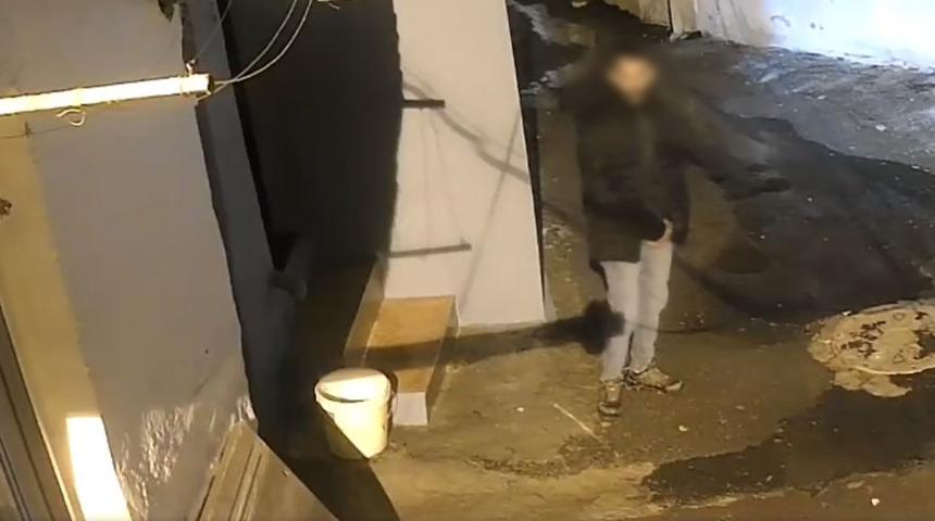 Yer: İzmir... Mide bulandıran g&ouml;r&uuml;nt&uuml;lerdeki sapık tutuklandı!