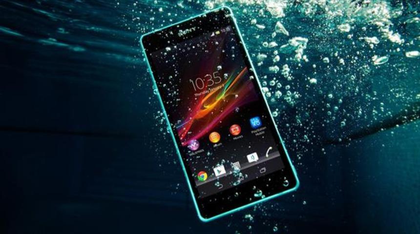 Telefonunuz ne kadar su ge&ccedil;irmez? İşte &ouml;ğrenmenin yolu