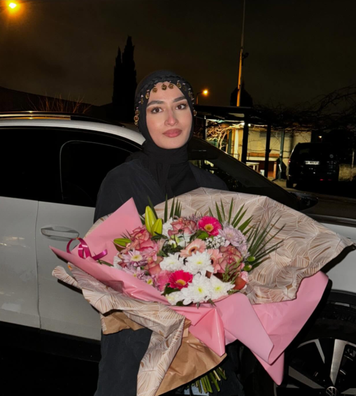 Türkiye'de yaşayacaktı! MasterChef Beyza Fransa'ya döndü çiçeklerle karşılandı! Kız kardeşini ilk kez gösterdi... G1