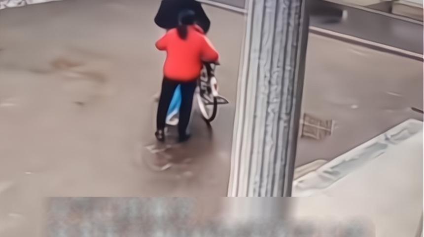 Evin güvenlik kamerasından saniye saniye izledi! Kayınvalide ve kayınpederinin kızına yaptıklarını görünce gözyaşlarını tutamadı