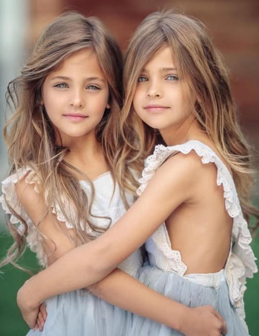 'D&uuml;nyanın en g&uuml;zel ikizleri' olarak anılıyorlardı! Artık b&uuml;y&uuml;d&uuml;ler: Son hallerini g&ouml;ren g&ouml;zlerine inanamadı