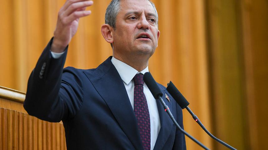 CHP lideri Özgür Özel'den en düşük emekli maaşı tepkisi! Bakan Işıkhan'a yüklendi: Kibir, cehalet, iş bilmezlik... 