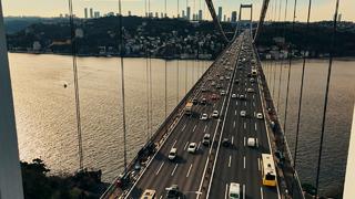 Tüm kalemlere zam gelirken köprü geçiş ücretinin ne kadar olacağını açıkladı! 'Yüzde 300 artmıştı' diyerek 2025'in fiyatını duyurdu