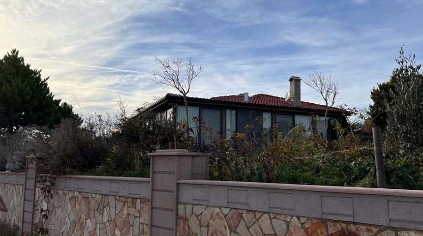 Seçil Erzan'ın bağ evi icradan satıldı! Ünlü futbolcuları dolandıran banka müdürünün evi 15 Milyon TL'ye alıcı buldu