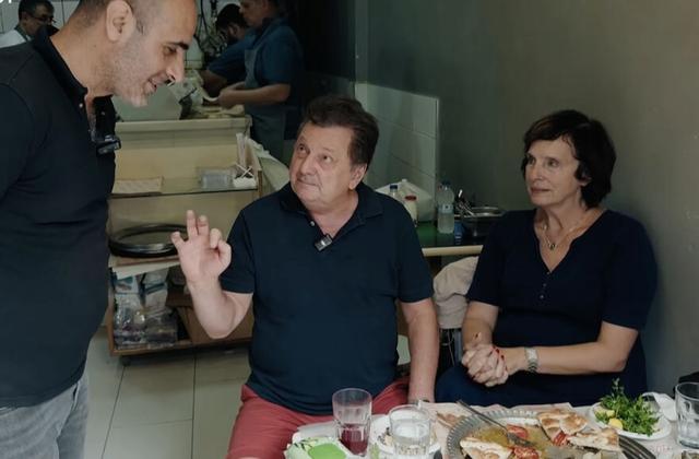 Restoran sahibini azarlamıştı! Candaş Tolga 'lahmacuncuda kuyruk oluştu' dedi Vedat Milor o anları anlattı! 'Fırsatçılıkla birlikte...'