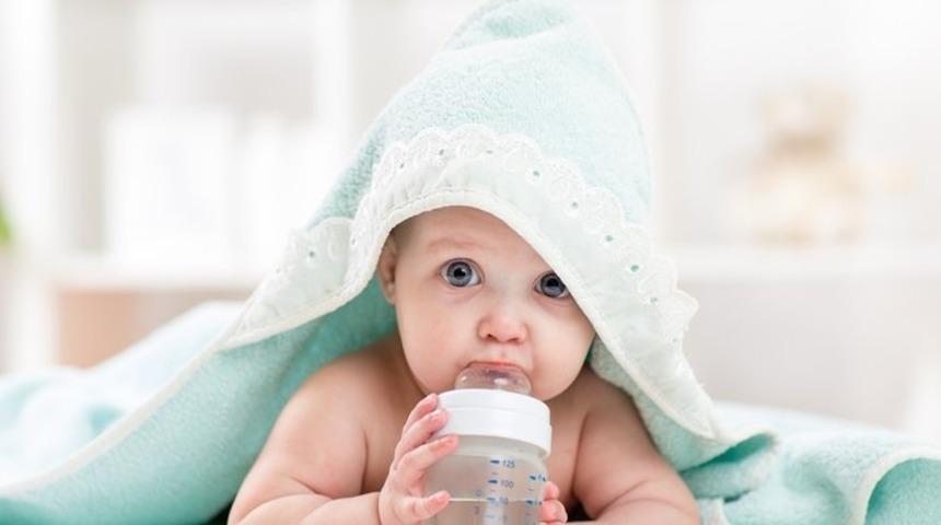 Bebeklere su vermek ölümcül sonuçlar doğurabilir!