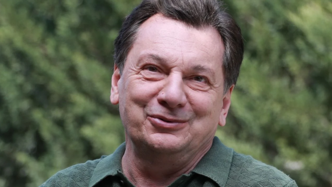 Vedat Milor canlı yayında Fenerbah&ccedil;e'yi hedef aldı, "Galatasaray'ı doğramaya &ccedil;alışıyorlar!" dedi... Sosyal medya ikiye ayrıldı!