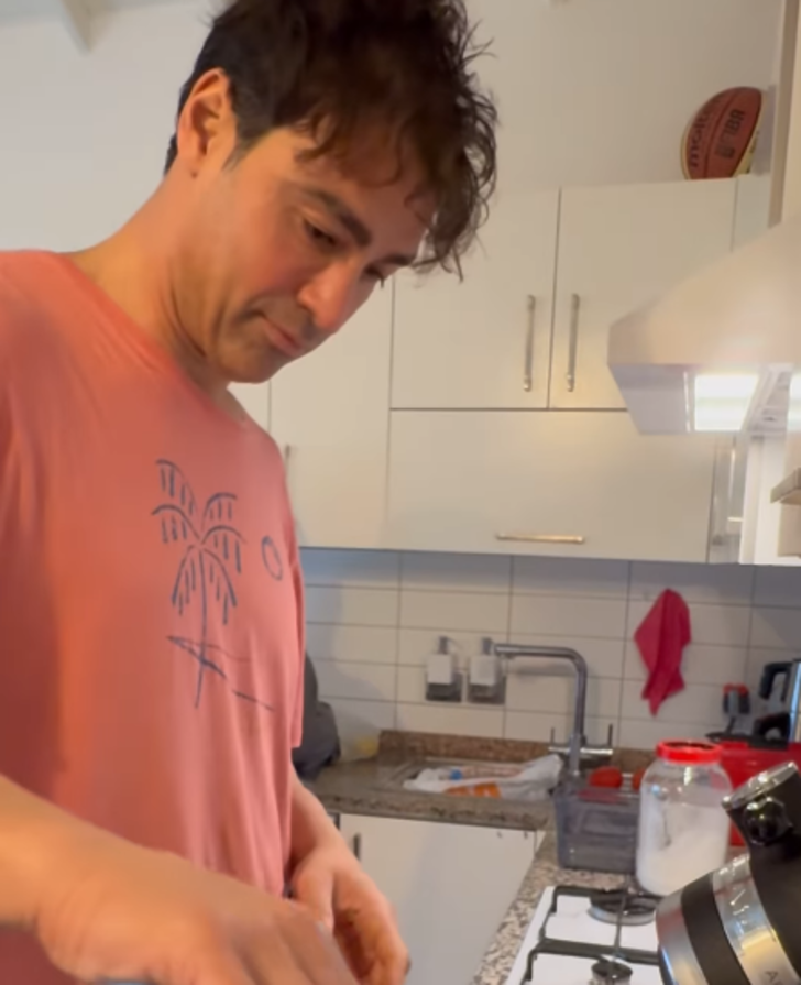 Sarp Levendoğlu Datça'ya yerleşti, köy hayatını anlattı! "14 kişi lahmacun ve ayran yedik; toplam 1400 lira ödedik" G5